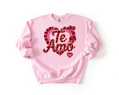 Te Amo Faux Yarn Crewneck - Hand Printed in the USA