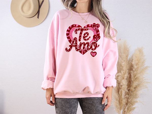 Te Amo Faux Yarn Crewneck - Hand Printed in the USA
