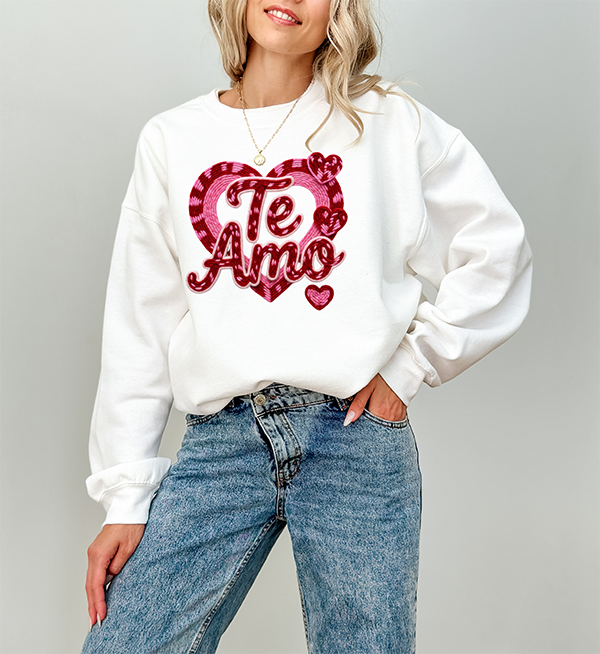 Te Amo Faux Yarn Crewneck - Hand Printed in the USA
