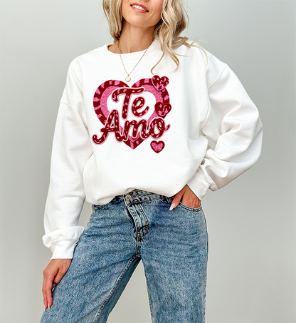 Te Amo Faux Yarn Crewneck - Hand Printed in the USA